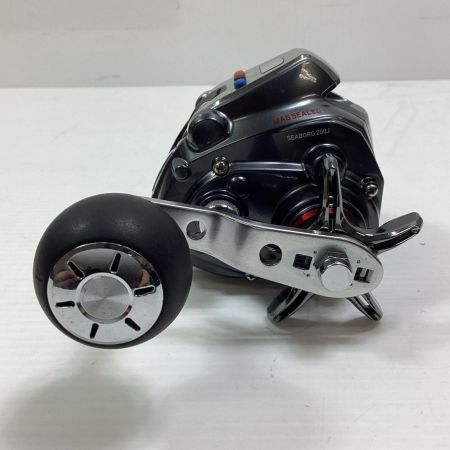 DAIWA ダイワ 801296 釣り用品 リール 電動リール 15シーボーグ200J キズ有 程度B 充電ケーブル 巻上距離73.2km,使用時間133h