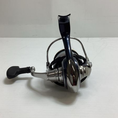 DAIWA ダイワ 060048 釣り用品 リール スピニングリール 19セルテート LT3000-CXH 程度BC 箱付 回転時ゴロ感、シャリ感有