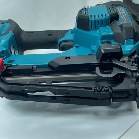 MAKITA マキタ  充電式フロアタッカ  ST003G 本体のみ コードレス式 40v 8780