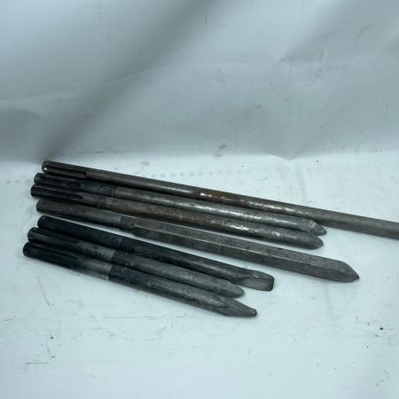 MAKITA マキタ ハンマドリル  HM1111C ケース付 コード式 100v 2426 中古消耗品付