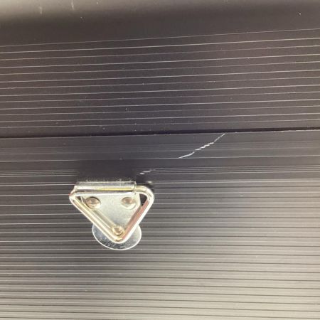 MAKITA マキタ レーザー墨出し器 SK314GD 充電器・充電池1個・受光器・ケース付 