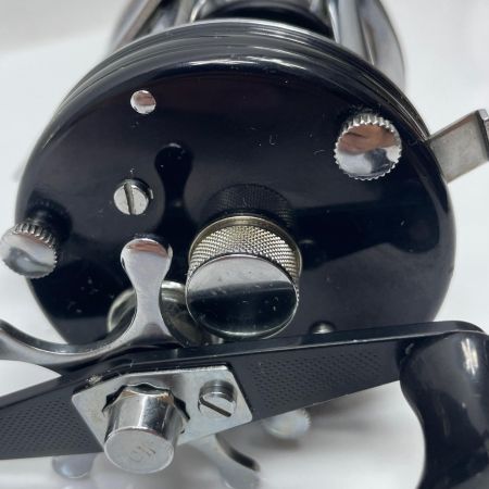 ABU ベイトリール アンバサダー6000C 037100 BigA 本体のみ