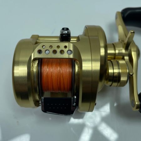 SHIMANO シマノ ベイトリール 15カルカッタコンクエスト 100HG 03437