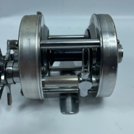 ABU ベイトリール アンバサダー5500C 760202