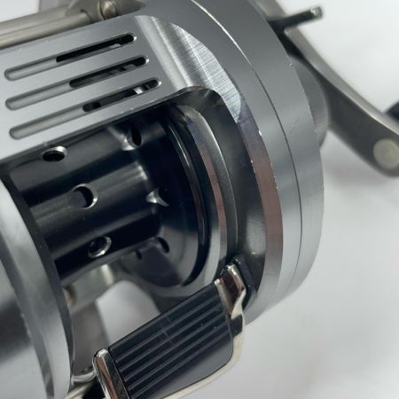SHIMANO シマノ ベイトリール 20カルカッタコンクエストDC 200HG 04039
