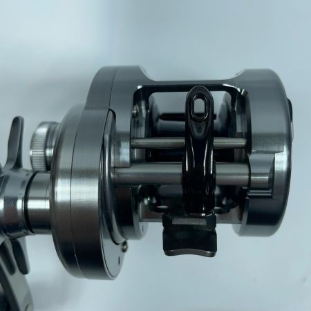 SHIMANO シマノ ベイトリール 20カルカッタコンクエスト DC100HG 04085