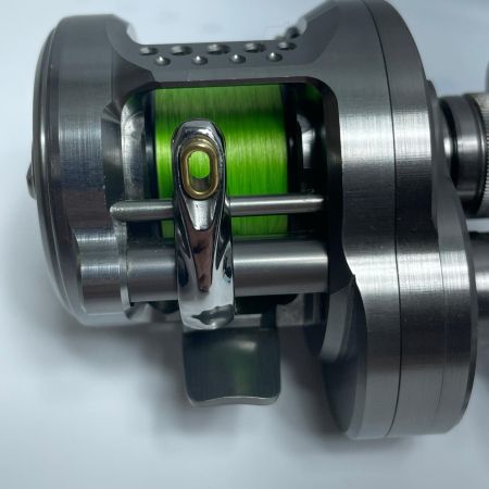 SHIMANO シマノ ベイトリール 23カルカッタコンクエスト BFS XGL 045713 本体のみ