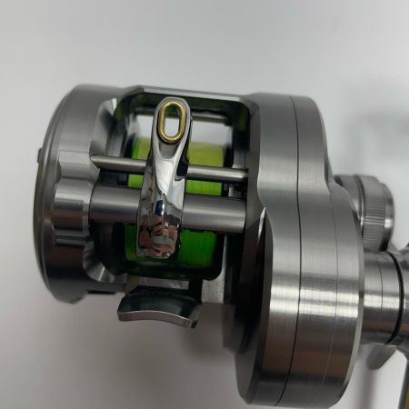 SHIMANO シマノ ベイトリール 23カルカッタコンクエスト BFS XGL 045713 本体のみ
