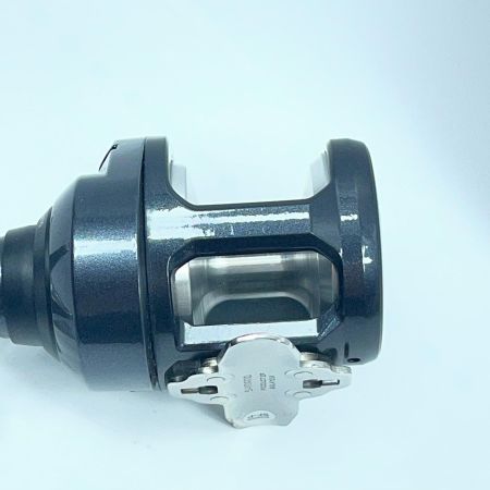 SHIMANO シマノ ベイトリール 20トリウム 1500HG 04218