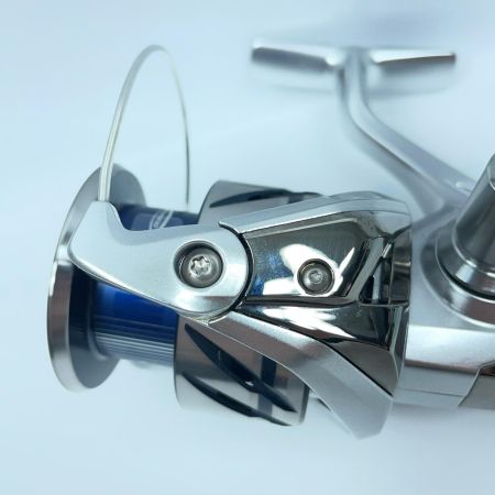 SHIMANO シマノ スピニングリール 23 ストラディック 4000 045881 本体のみ