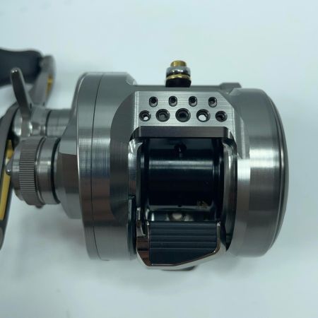 SHIMANO シマノ ベイトリール 23カルカッタコンクエストBFSXG 045713
