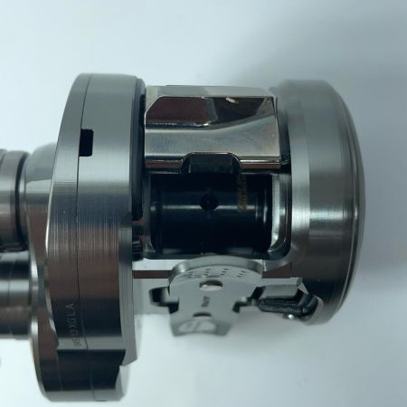 SHIMANO シマノ ベイトリール 23カルカッタコンクエストBFSXG 045713