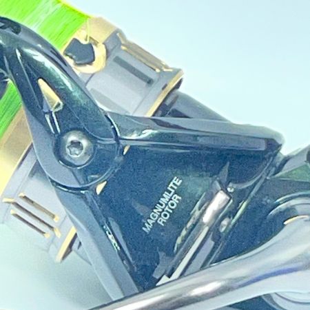 SHIMANO シマノ スピニングリール 18カーディフCI4+ C3000MHG 03935 本体のみ