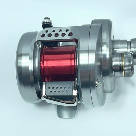 SHIMANO シマノ ベイトリール カルカッタコンクエストBFS HG 03675