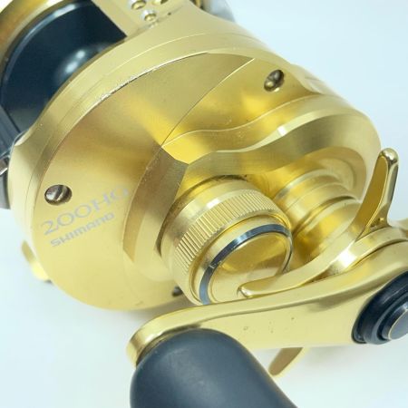 SHIMANO シマノ ベイトリール 21カルカッタコンクエスト200HG 04238