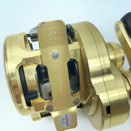 SHIMANO シマノ ベイトリール 21カルカッタコンクエスト200HG 04238