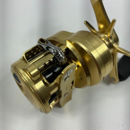 SHIMANO シマノ ベイトリール 21カルカッタコンクエスト 101HG 04237