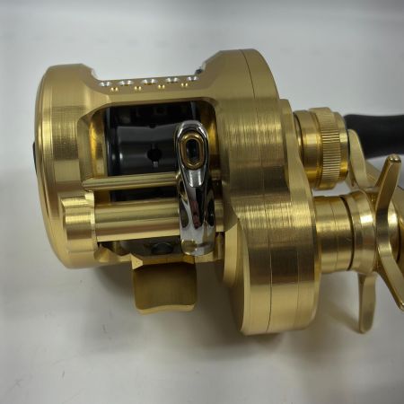 SHIMANO シマノ ベイトリール 21カルカッタコンクエスト 101HG 04237