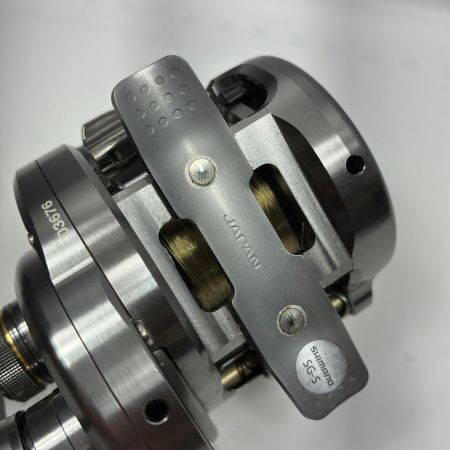SHIMANO シマノ ベイトリール 17カルカッタ コンクエストBFS 03676