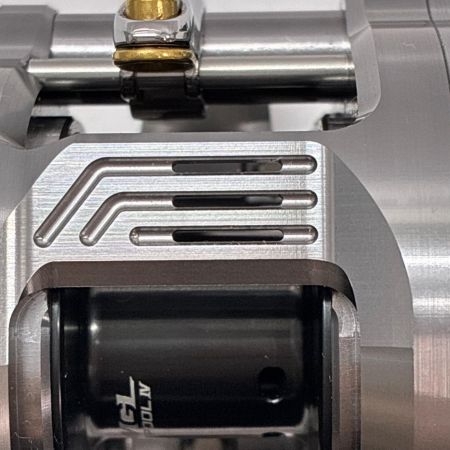SHIMANO シマノ ベイトリール 26カルカッタコンクエスト DC200HG 048738