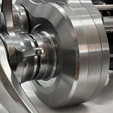 SHIMANO シマノ ベイトリール 26カルカッタコンクエスト DC200HG 048738