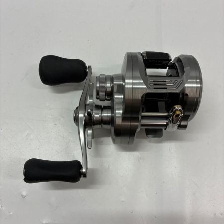 SHIMANO シマノ ベイトリール 26カルカッタコンクエスト DC200HG 048738