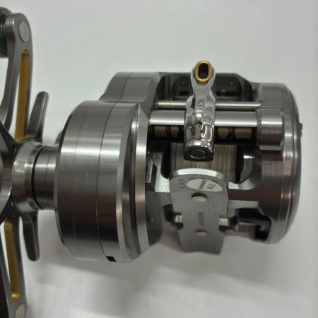 SHIMANO シマノ ベイトリール 23カルカッタコンクエストBFS XGR 045706