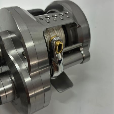 SHIMANO シマノ ベイトリール 23カルカッタコンクエストBFS XGR 045706