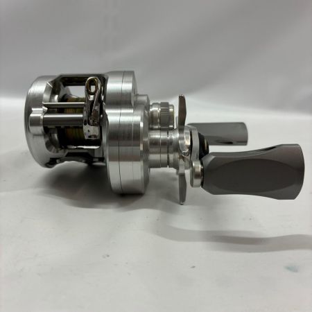 SHIMANO シマノ ベイトリール 26カルカッタコンクエストBFS LTD HG L 箱付 049339