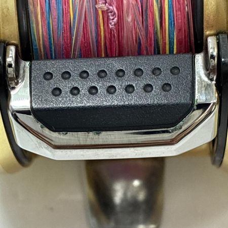 SHIMANO シマノ ベイトリール 15オシアコンクエスト 300HG 03402