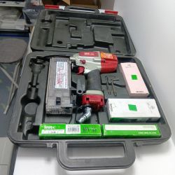 MAX マックス エアツール エア釘打ち MAX TA-255/F55M0 レッド 程度C ケース付 TA-255/F55M0 レッド Bランク