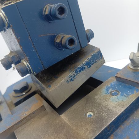 隅切機 鉄板用工具 L90型