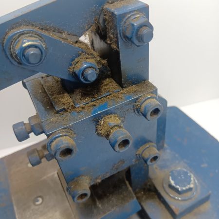 隅切機 鉄板用工具 L90型