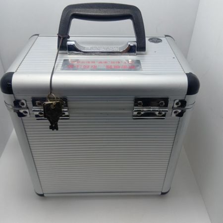 MAKITA マキタ レーザー墨出し器　程度A ケース付 SK310GP