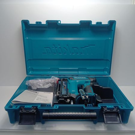 MAKITA マキタ 電動タッカ 　ケース付 ST121D