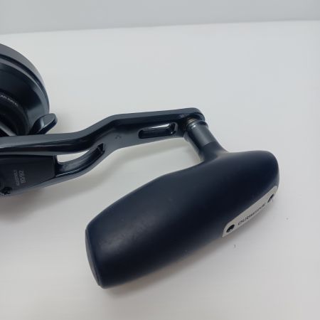 SHIMANO シマノ オシアジガー2000NRHG F COSTOM キズ有 程度B スプール1つ付 04004