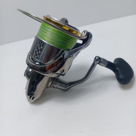 SHIMANO シマノ スピニングリール SHIMANO 03808 18ステラ 4000 程度B ゴリ感あります。 03808