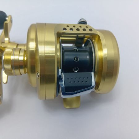 SHIMANO シマノ 14カルカッタコンクエスト 101 03203