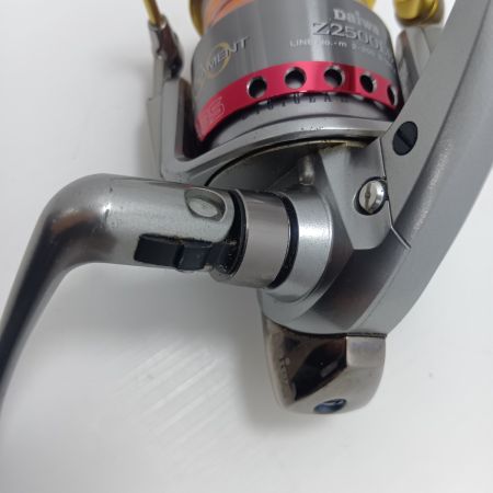 DAIWA ダイワ スピニングリール トーナメント磯 Z2500LB 替スプール×2付属 055207