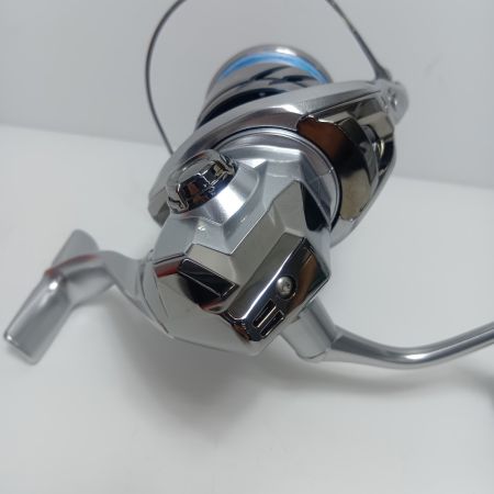 SHIMANO シマノ  スピニングリール 　23ストラディック C5000XG 程度A ハンドルカタカタします 045911