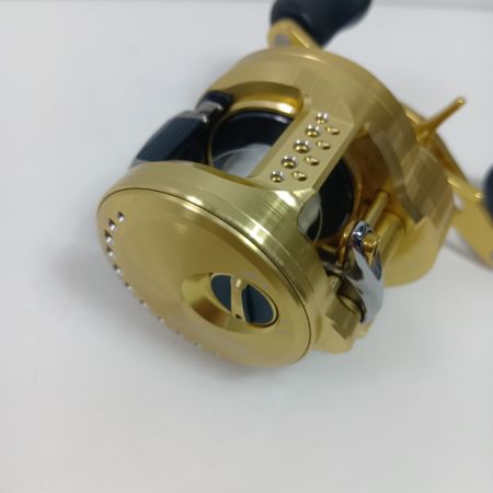 SHIMANO シマノ ベイトリール SHIMANO 044419 22カルカッタコンクエスト 201XG 程度A 044419