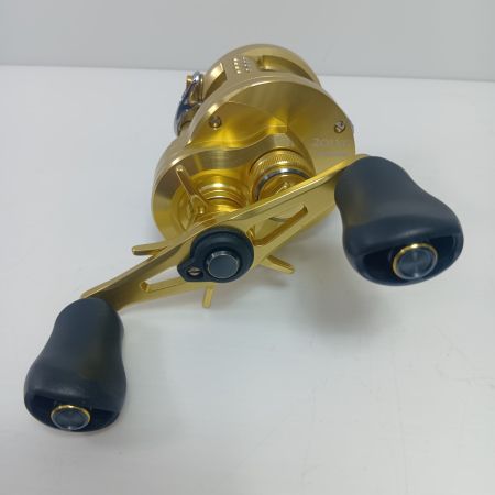 SHIMANO シマノ ベイトリール SHIMANO 044419 22カルカッタコンクエスト 201XG 程度A 044419