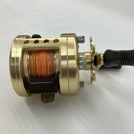 σσ SHIMANO シマノ ベイトリールCALCUTTA 200XT  RH380