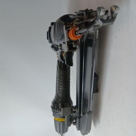 HITACHI 日立 フロア用釘打ち機 NT50HMF ケース付 高圧