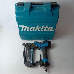 MAKITA マキタ フロアタッカ 高圧 AT450HA ブルー ケース付 Cランク
