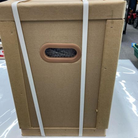 NAKATOMI インバーター発電機 小型 家庭用 1600VA  EIG-900D 50/60Hz切替 USB出力端子2口付き