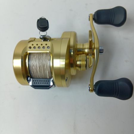 SHIMANO シマノ ベイトリール 03863 18カルカッタコンクエスト 300