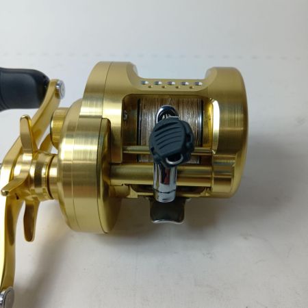 SHIMANO シマノ ベイトリール 03863 18カルカッタコンクエスト 300