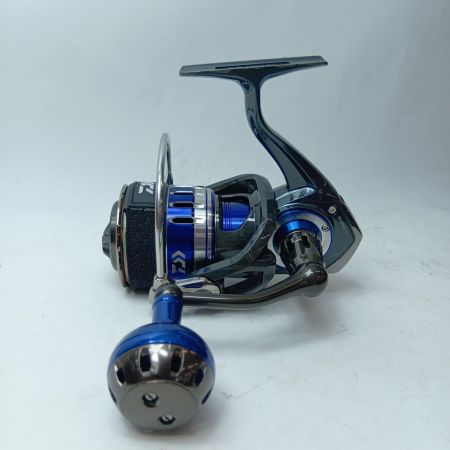 DAIWA ダイワ スピニングリール 15ソルティガ 4000H 059553 リールポーチ付き