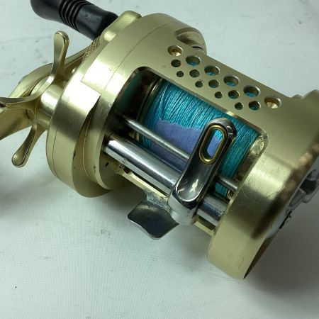 SHIMANO シマノ ベイトリール 01カルカッタコンクエスト 400 RH444 パーツ欠品有